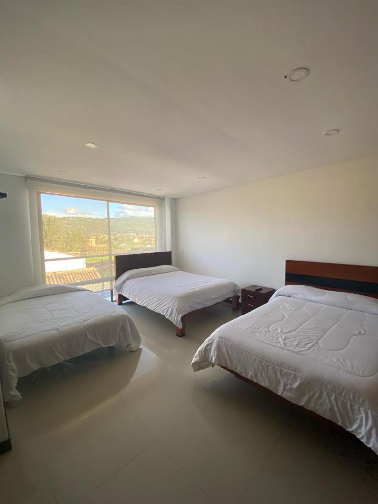 Hotel Campestre Villa Juliana Chia Bagian luar foto